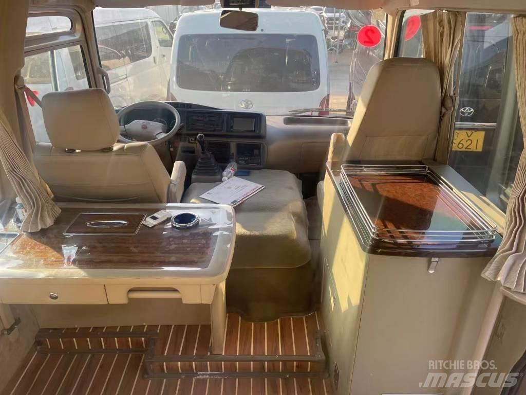 Toyota Coaster Autobus interurbain