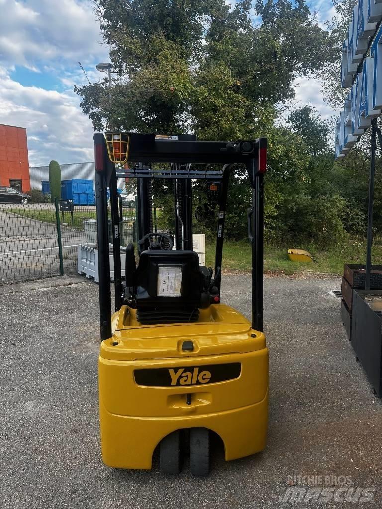 Yale ERP 20 VT Chariots élévateurs électriques