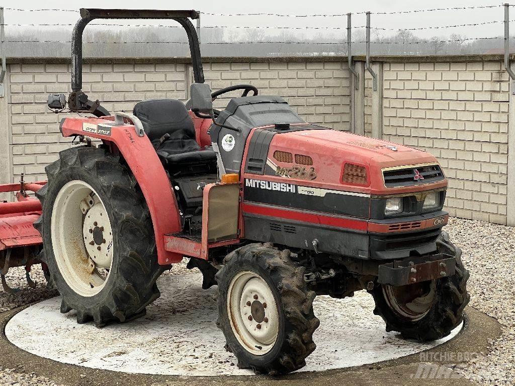 Mitsubishi MT266 Tracteur