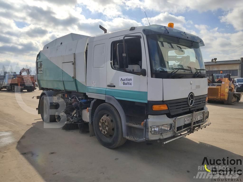 Mercedes-Benz 1517 Balayeuse / Autolaveuse