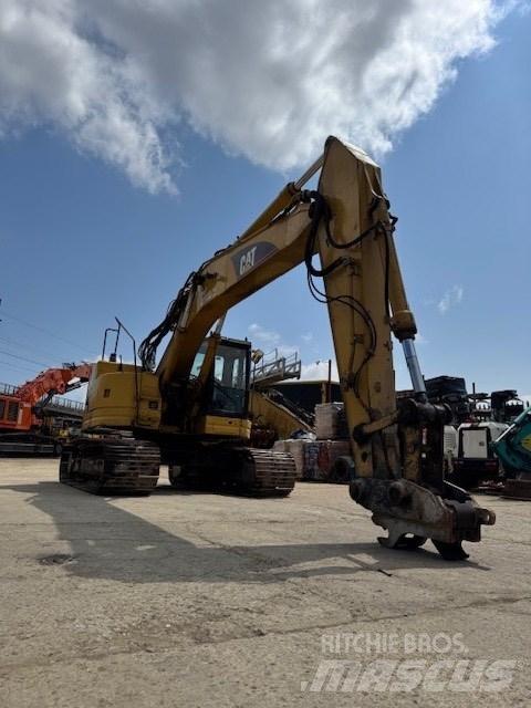 CAT 321 C LCR Pelle sur chenilles