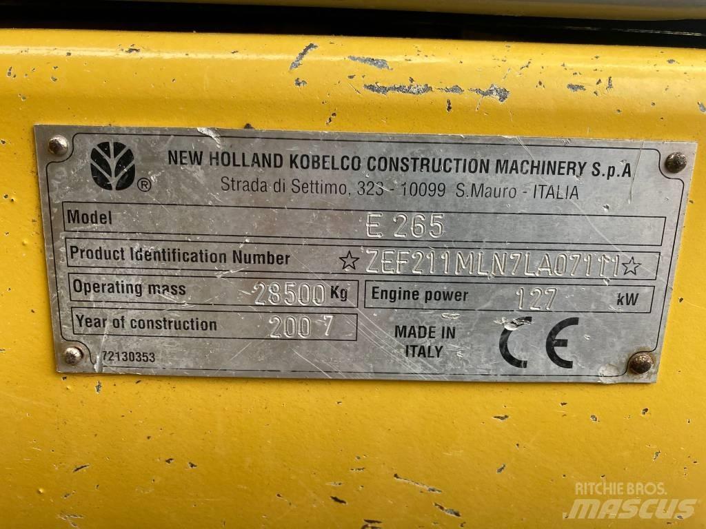 New Holland E 265 LC Pelle sur chenilles