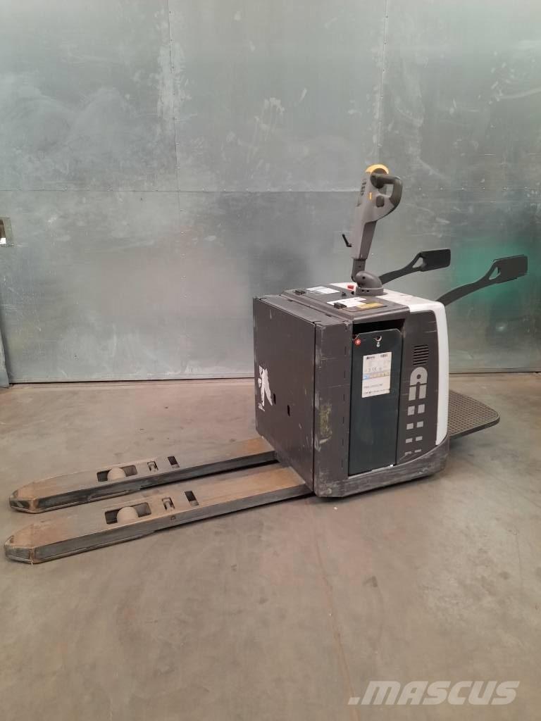 UniCarriers PMR200P Transpalette accompagnant porté debout