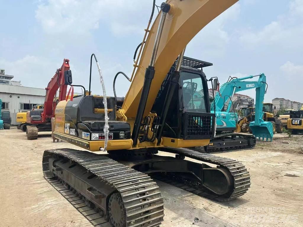 CAT 320 D Pelle sur chenilles