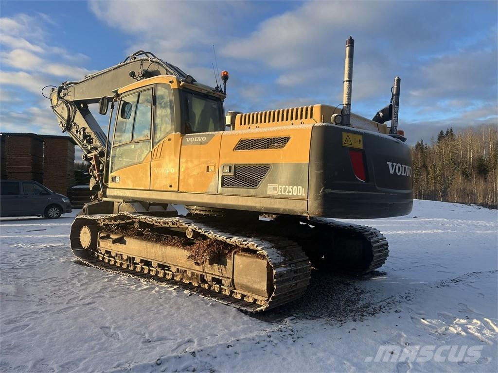 Volvo EC 250 D L Pelle sur chenilles