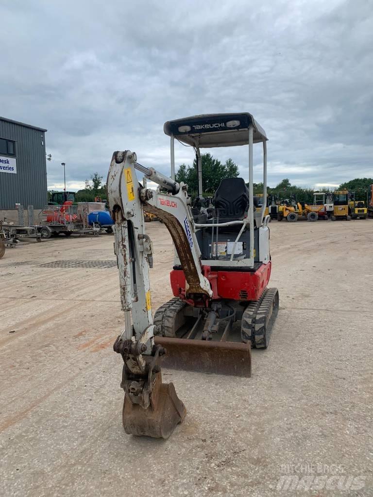 Takeuchi TB 215 R Mini pelle < 7t
