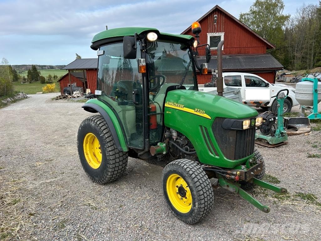 John Deere 3720 Tracteur