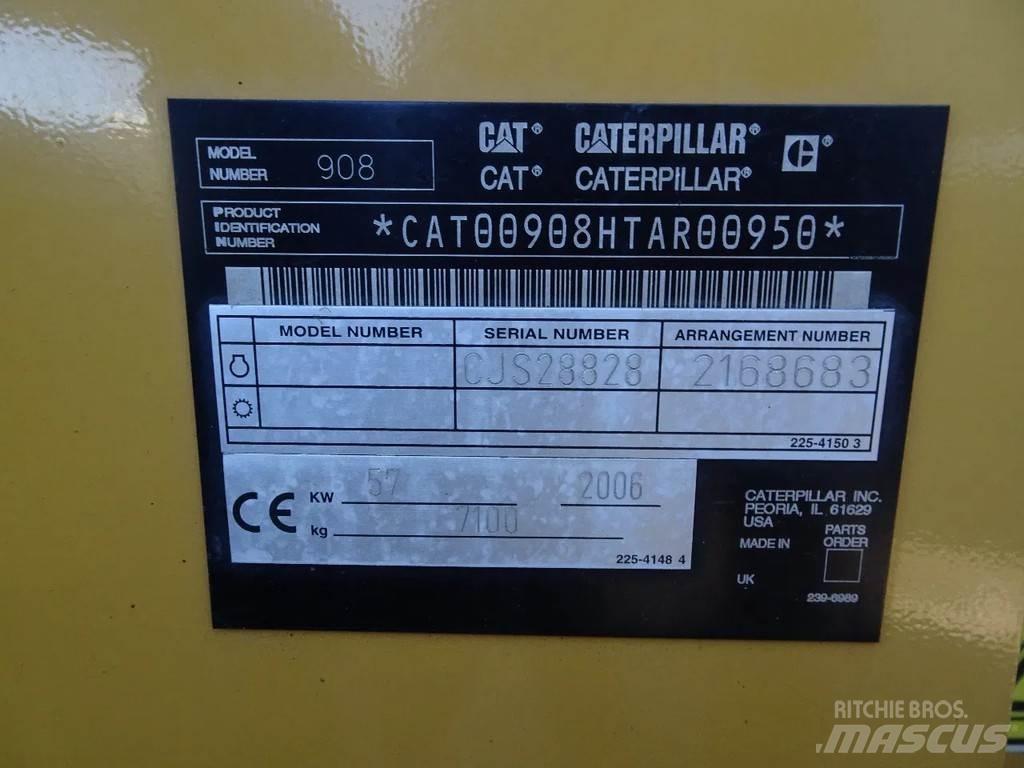CAT 908 Chargeuse sur pneus