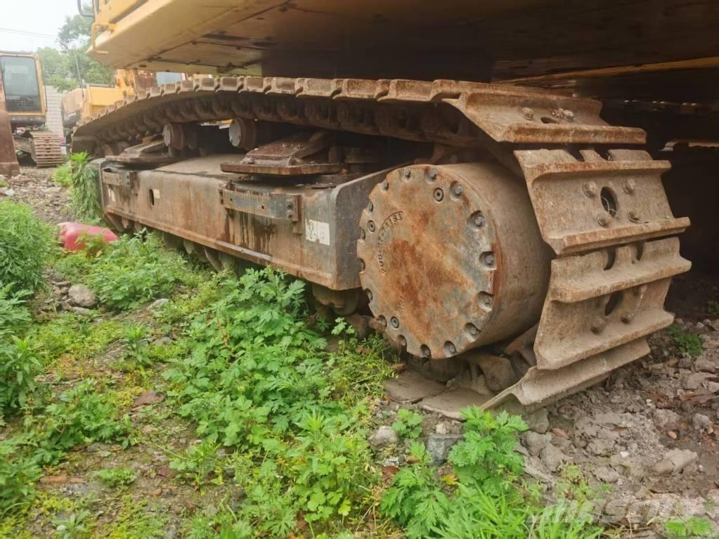 Komatsu PC 450-8 Pelle sur chenilles