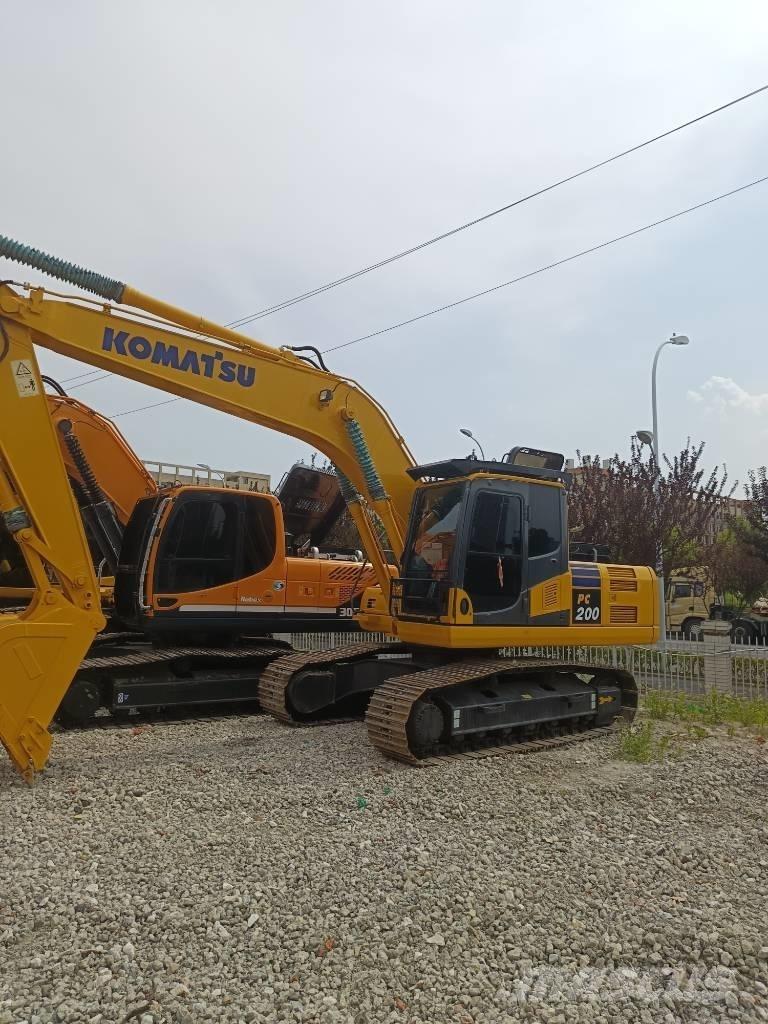 Komatsu PC 200 Pelle sur chenilles