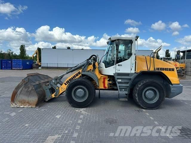 Liebherr L 538 Chargeuse sur pneus