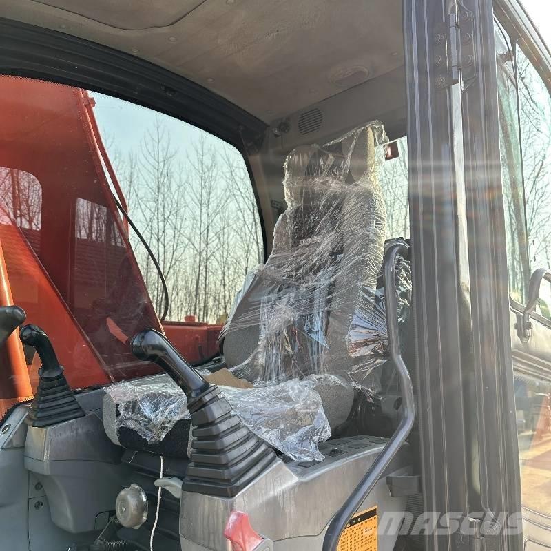 Doosan DX 140 Mini pelle 7t-12t