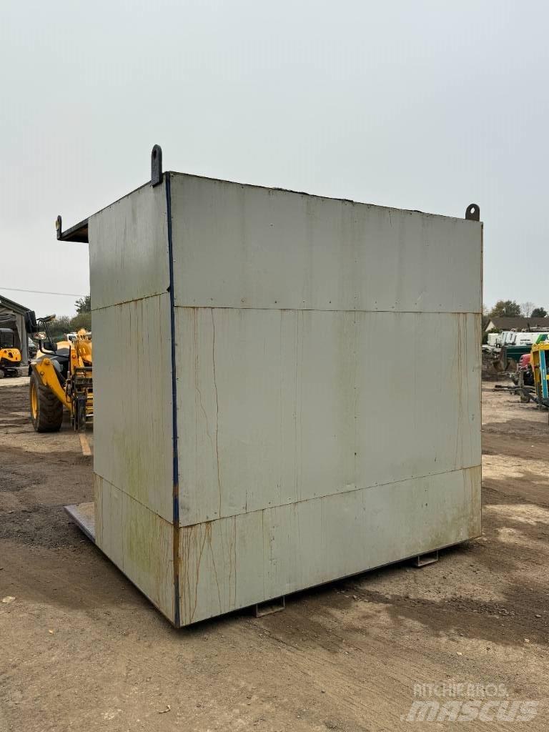 SMOKING SHED Baraque de chantier