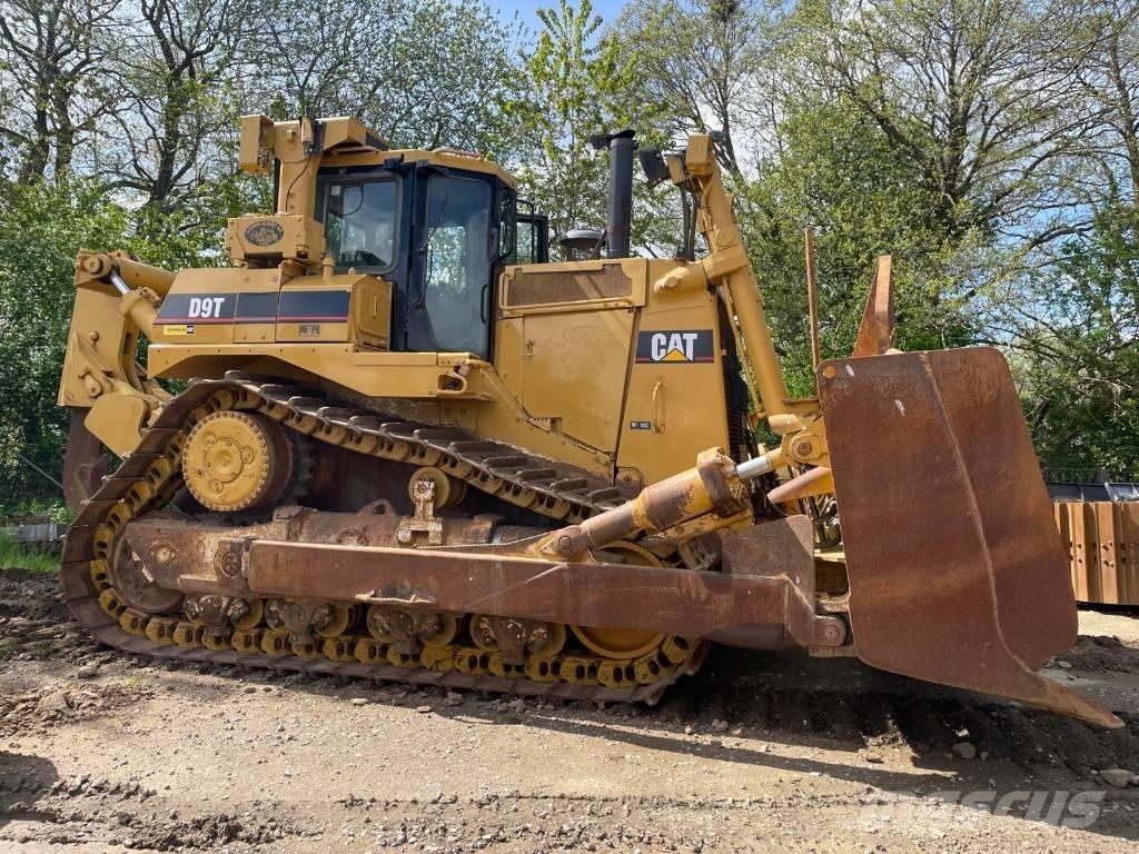 CAT D 9 T Bouteurs sur chenilles