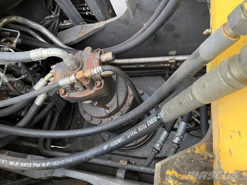 Sumitomo SH200Z3 Pelle sur chenilles