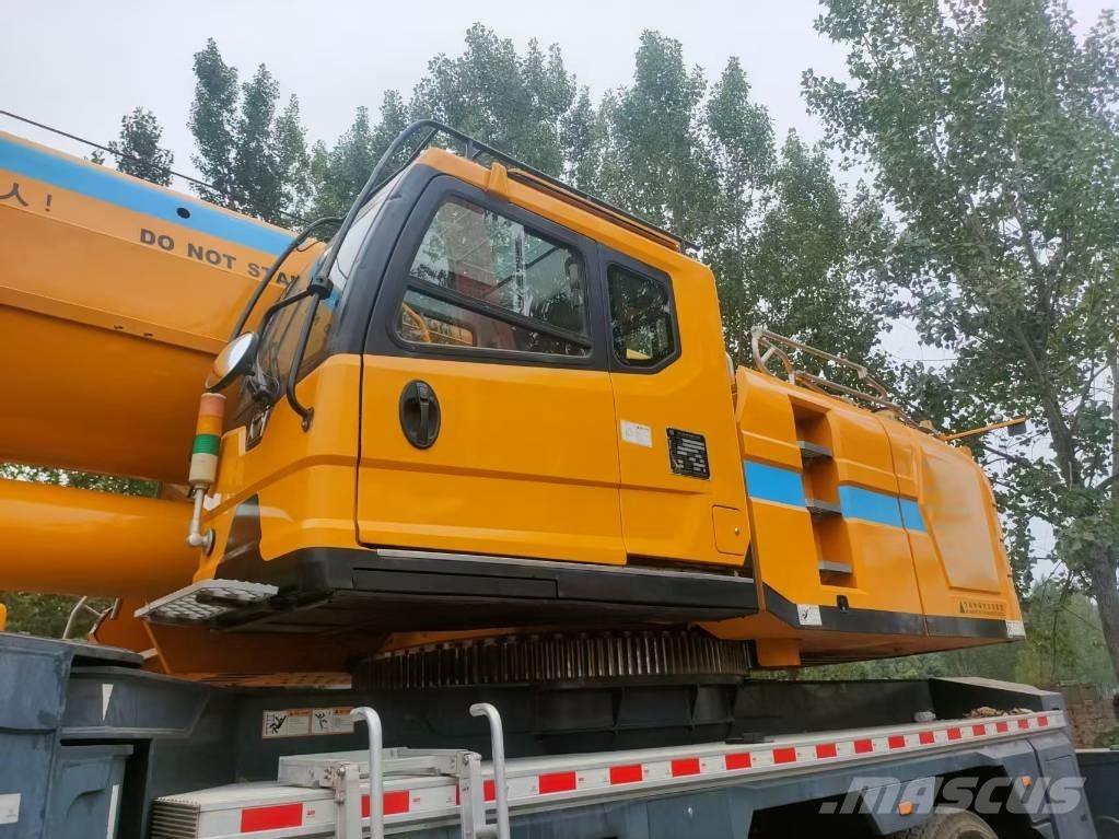 XCMG XCT130 Grues tout terrain