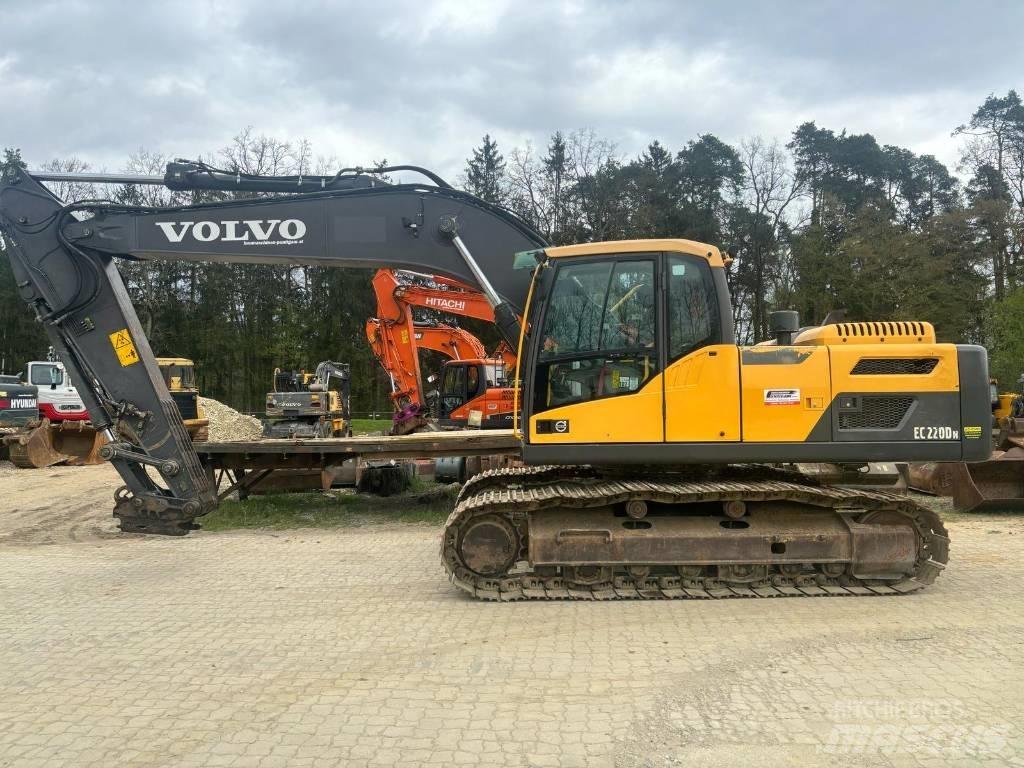 Volvo EC 220 D Pelle sur chenilles