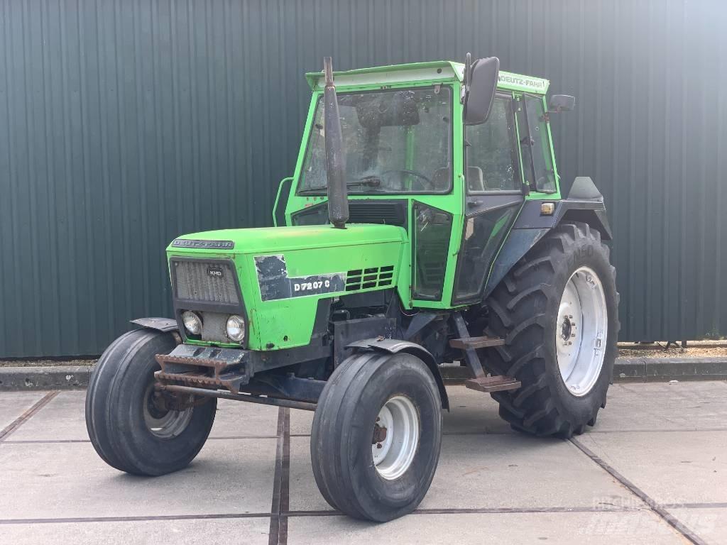 Deutz-Fahr D7207C Tracteur