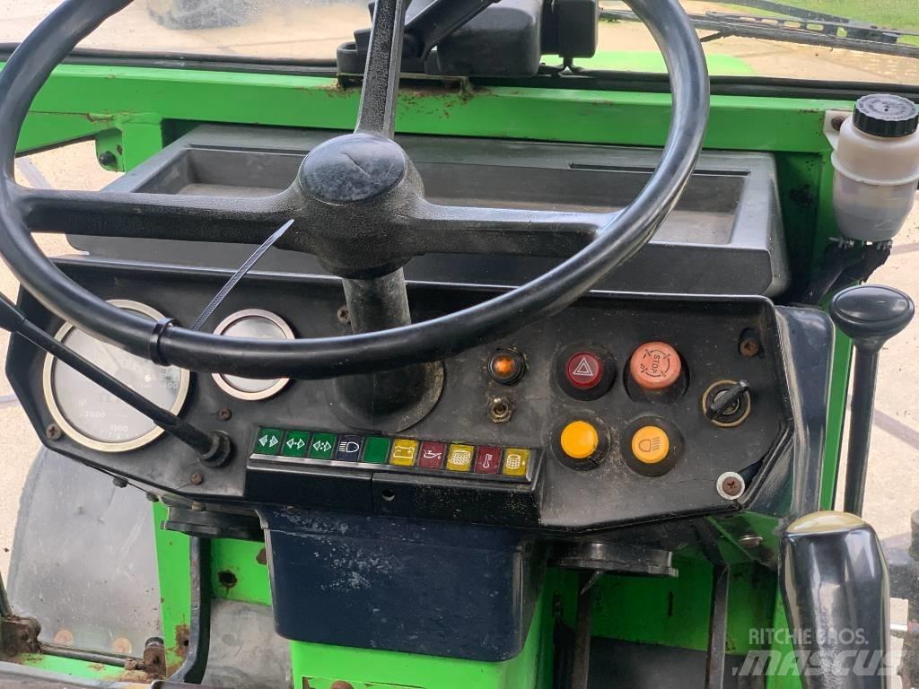 Deutz-Fahr D7207C Tracteur