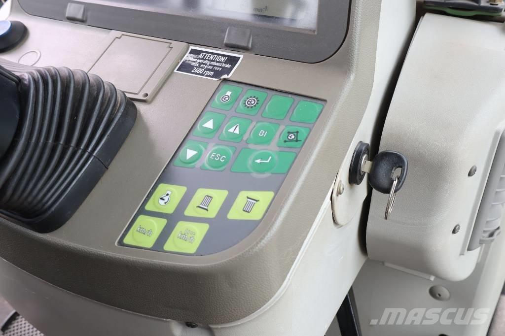 Fendt 820 Vario TMS Tracteur