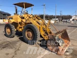 CAT 910 Chargeuse sur pneus