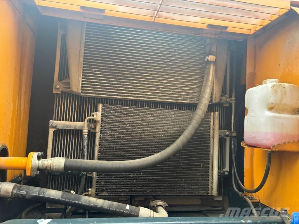 Hyundai 290LC-9 Pelle sur chenilles