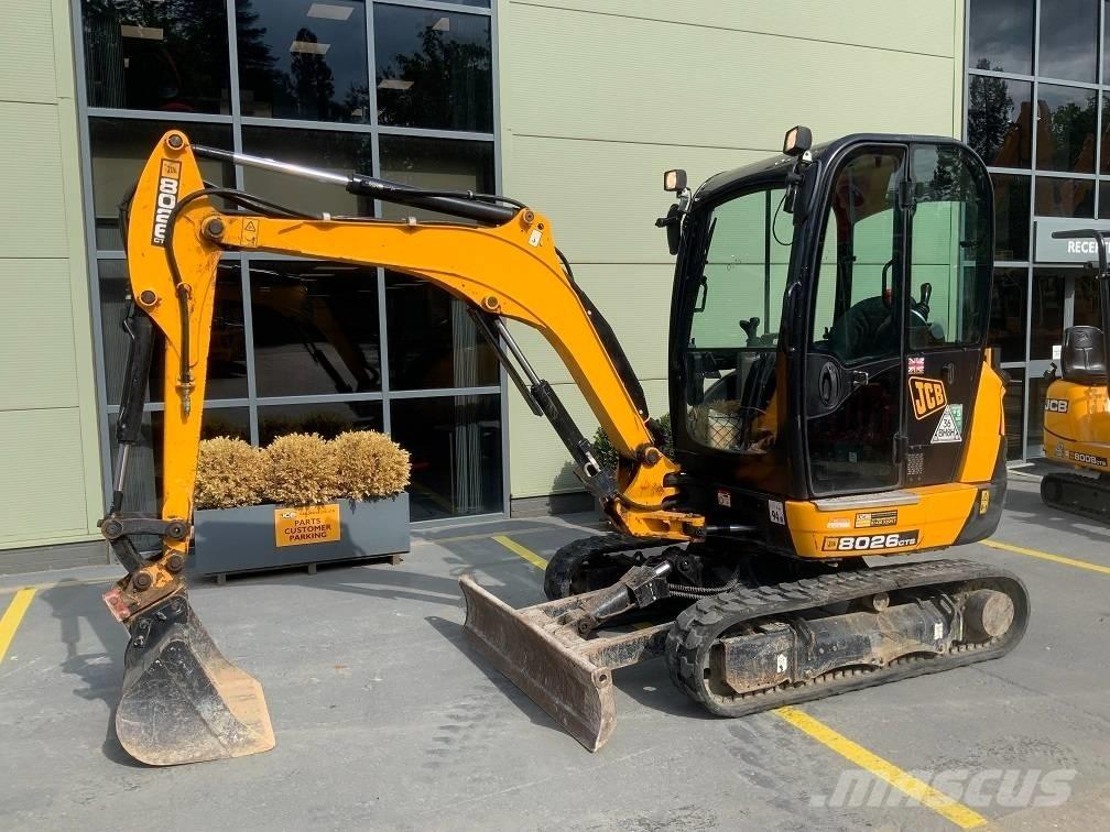 JCB 8026 CTS Mini pelle < 7t