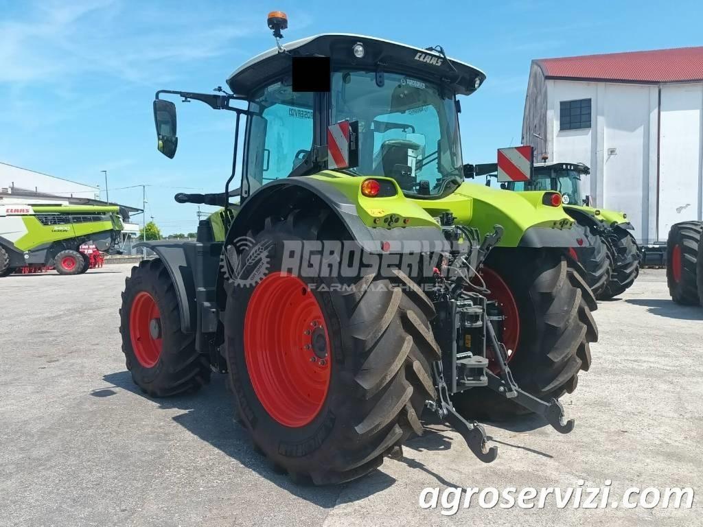 CLAAS Arion 550 Tracteur