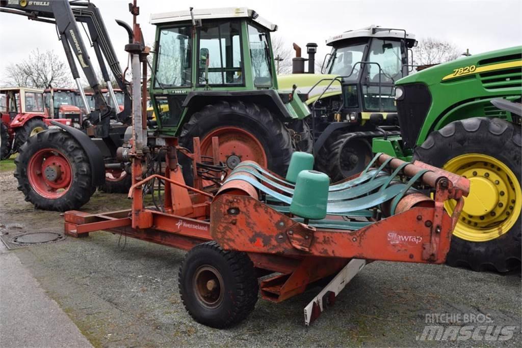Kverneland UN7558 Enrubanneuse