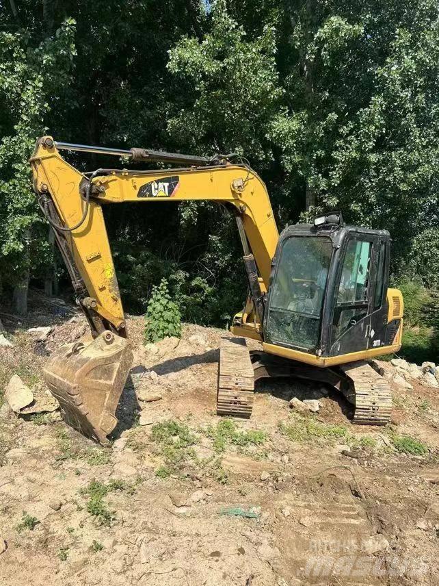 CAT 307 Pelle sur chenilles