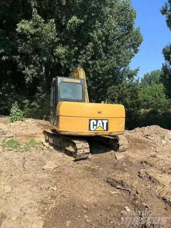 CAT 307 Pelle sur chenilles