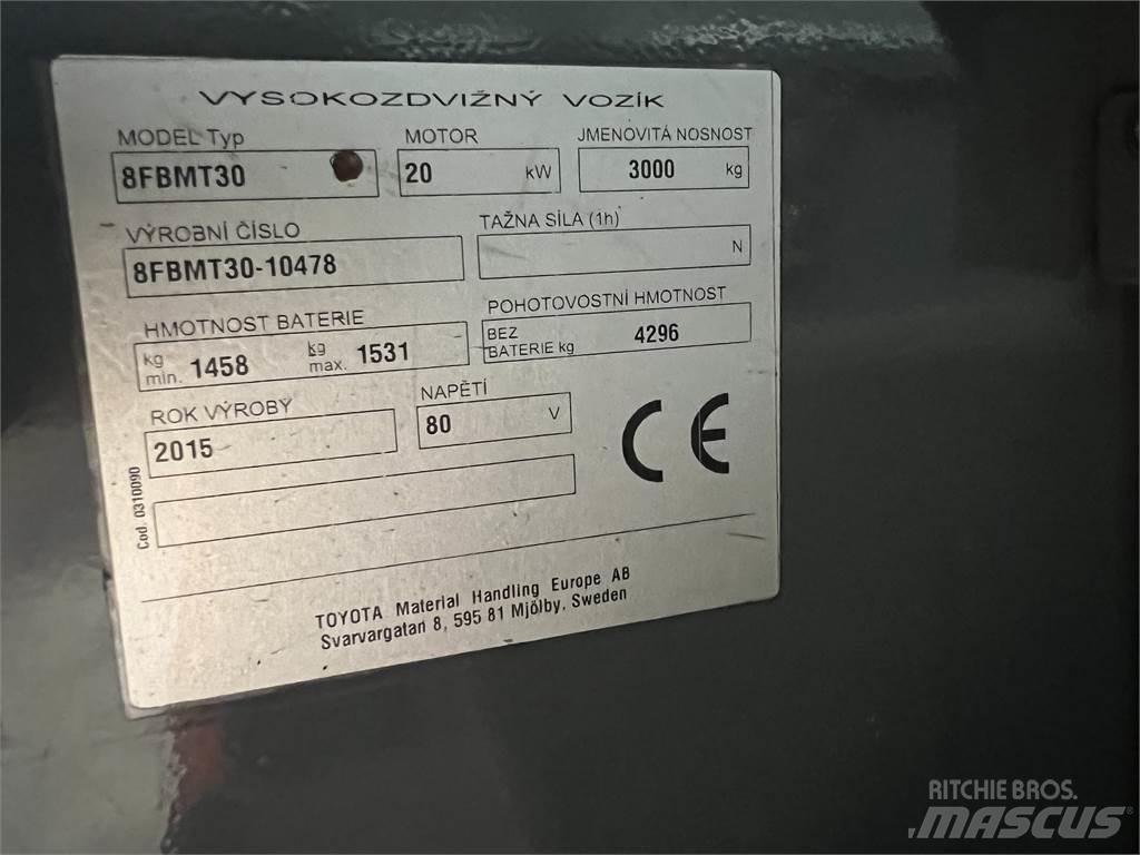 Toyota 8FBMT30 Chariots élévateurs électriques