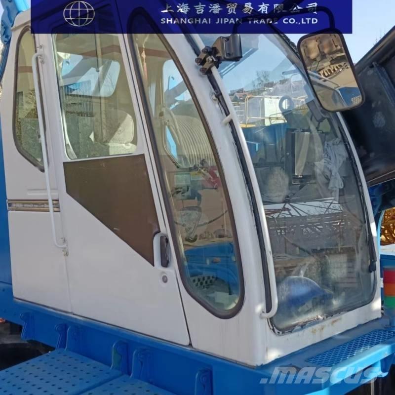 Hitachi SCX2500 Grue sur chenilles