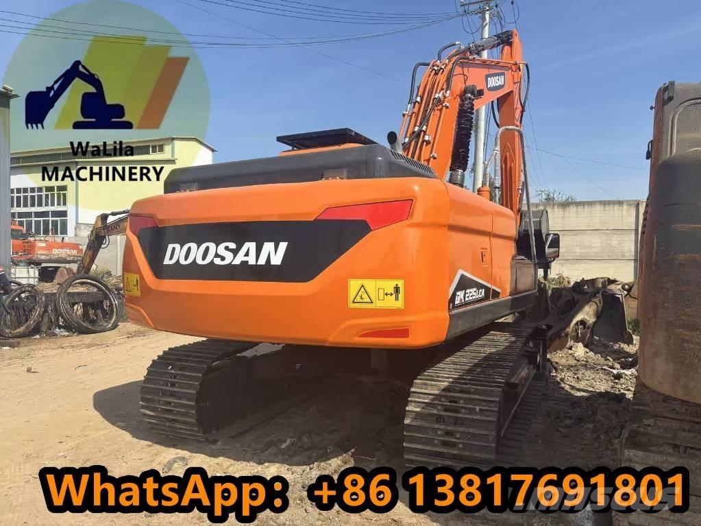 Doosan DX 225 LCA Pelle sur chenilles