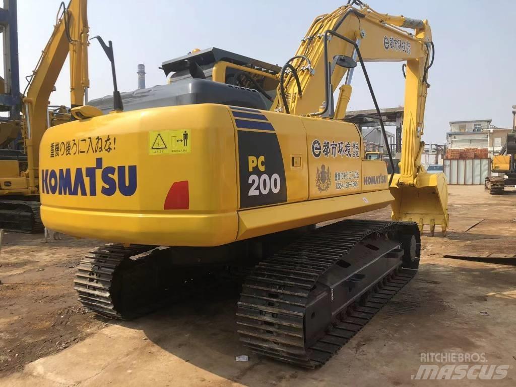 Komatsu PC 220-8 Pelle sur chenilles