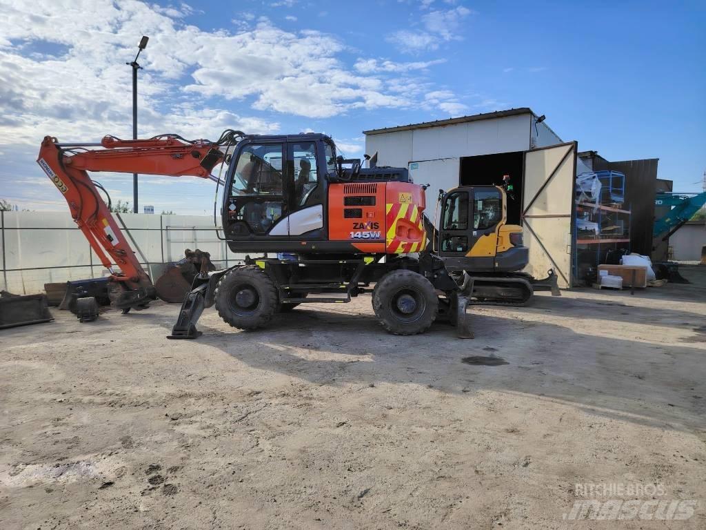 Hitachi ZX 145 Pelle sur pneus