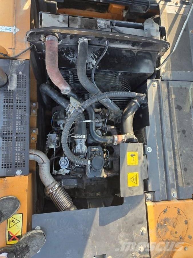 CASE WX 148 Pelle sur pneus