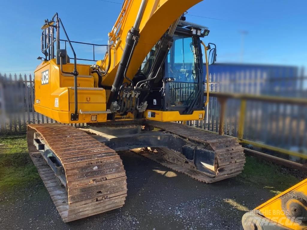 JCB JS 220 XL Excavateurs à pelle avant