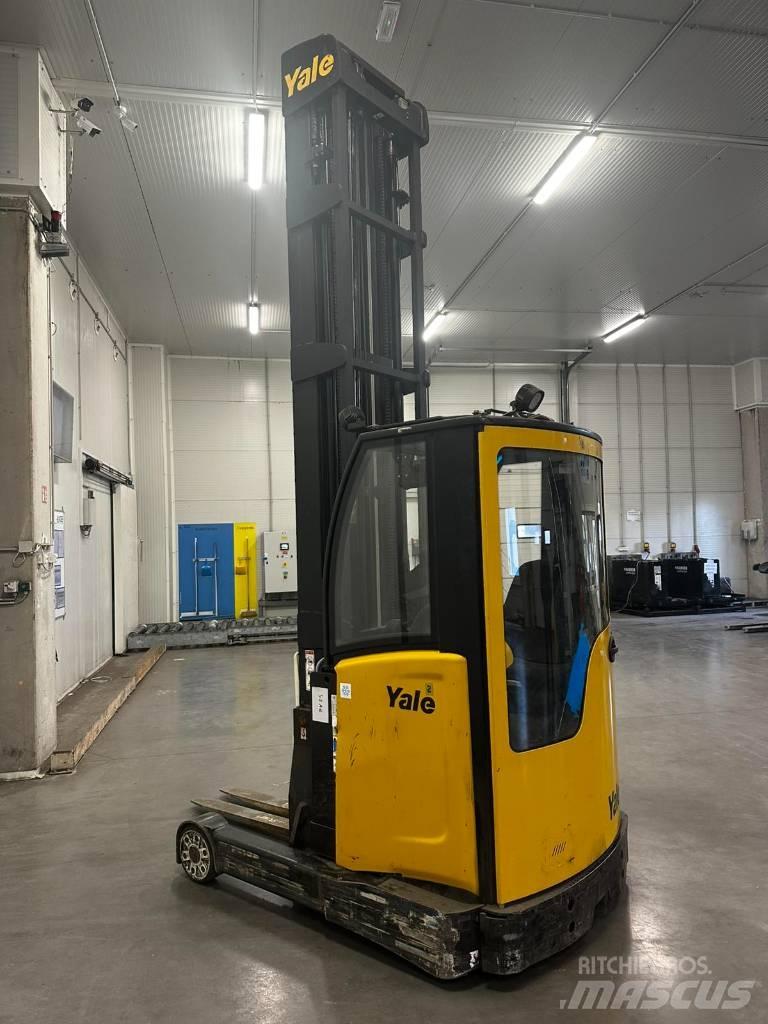 Yale MR 16 H Chariot à mât rétractable