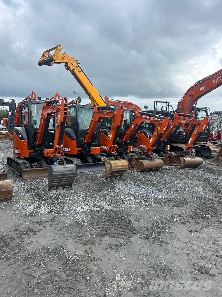 Hitachi ZX 26 U-6 Mini pelle < 7t