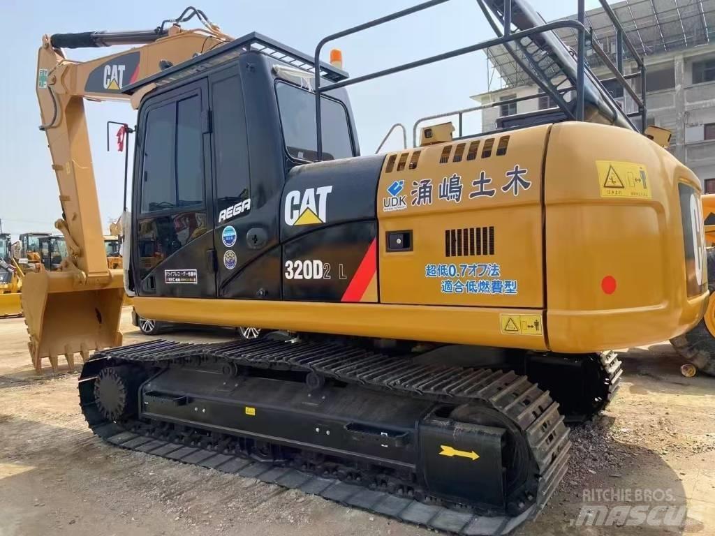 CAT 320D2L Pelle sur chenilles