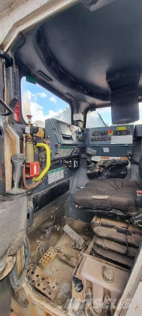Sandvik LH 307 Chargeuses pour exploitations minières souterraines