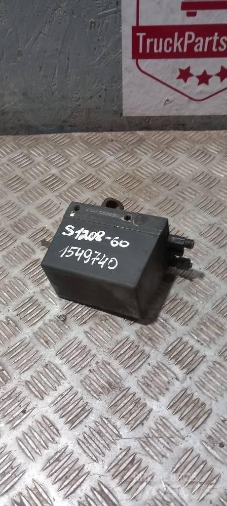 Scania 94 D.    1549740 Hydraulique