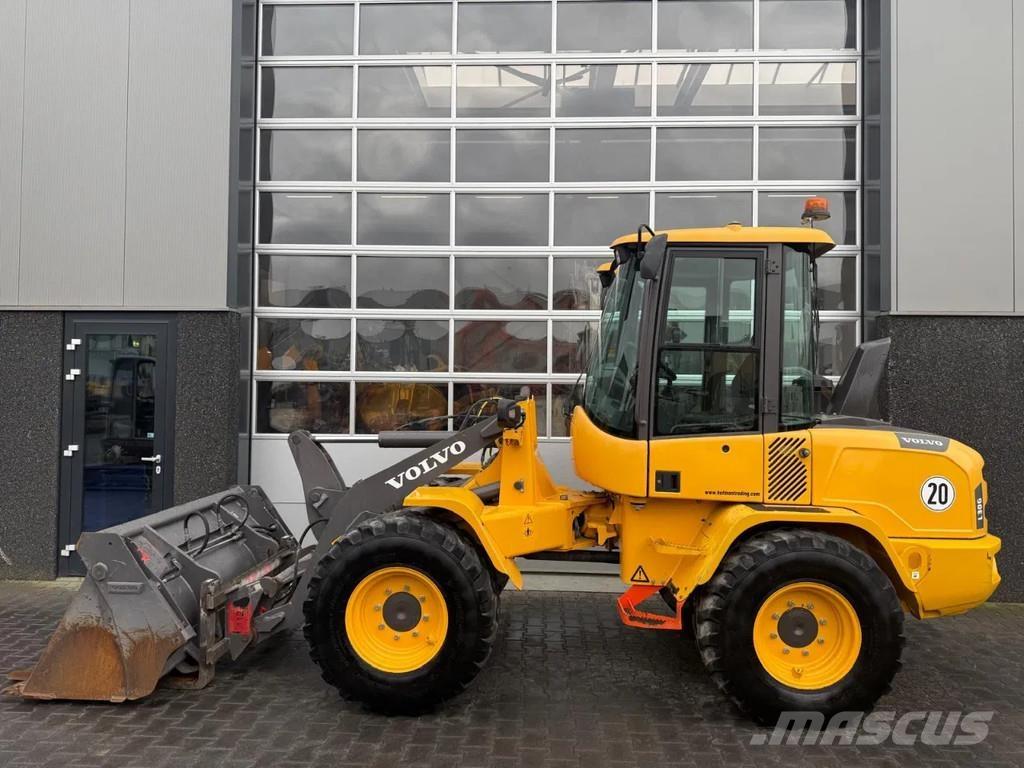 Volvo L30G Chargeuse sur pneus