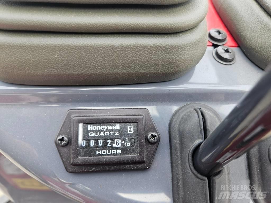 Yanmar SV08-1C Mini pelle < 7t