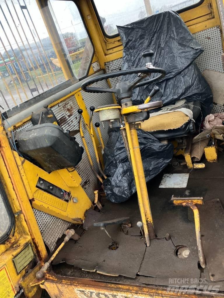 Volvo BM 641 Chargeur frontal, fourche
