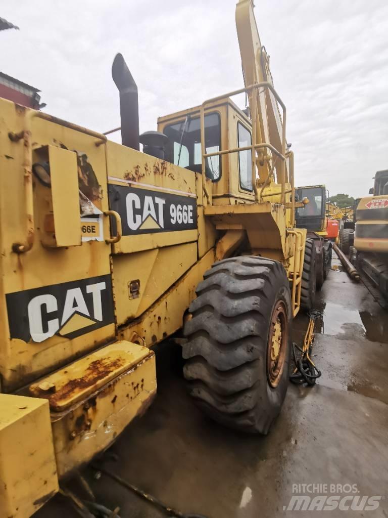 CAT 966E Chargeuse sur pneus