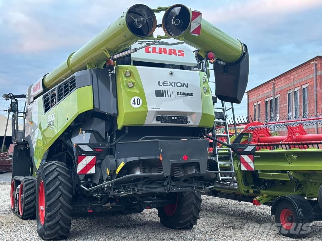 CLAAS Lexion 8900 TT Moissonneuse batteuse