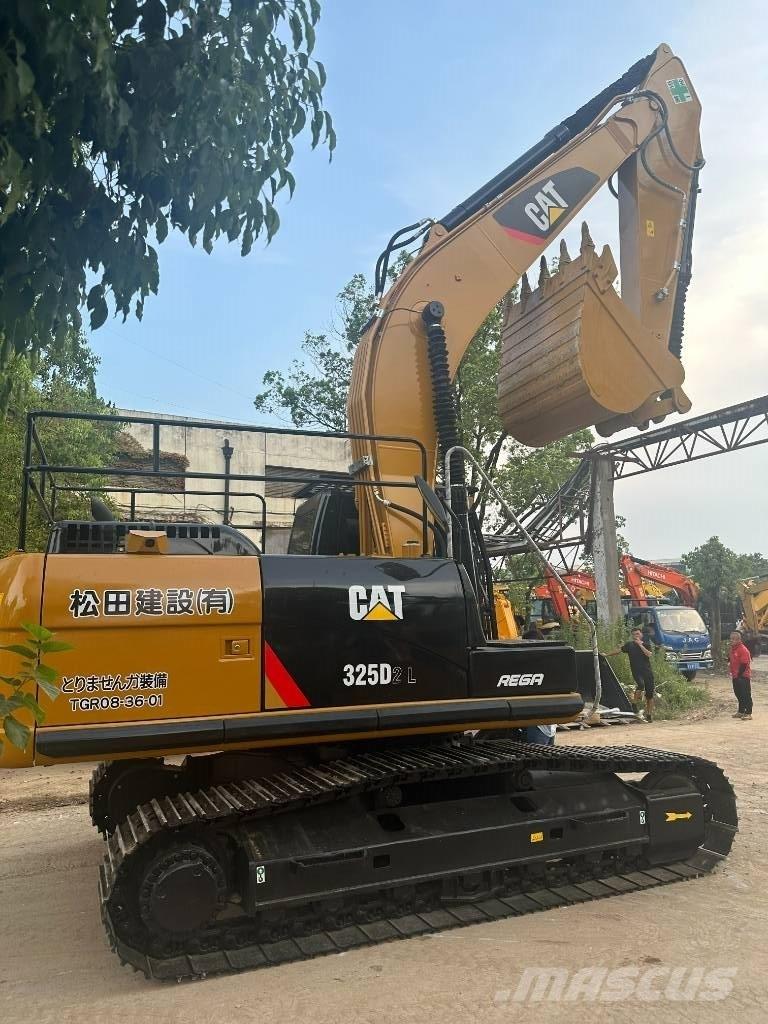 CAT 325D Pelle sur chenilles