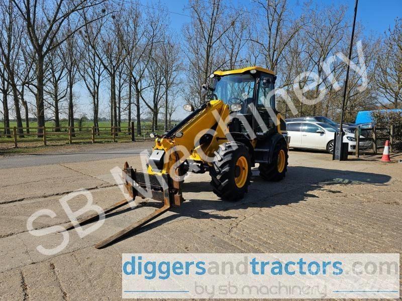 JCB TM 220 Chargeuse sur pneus